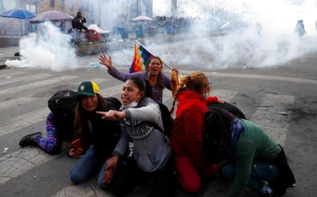 Mujer Contra Mujer