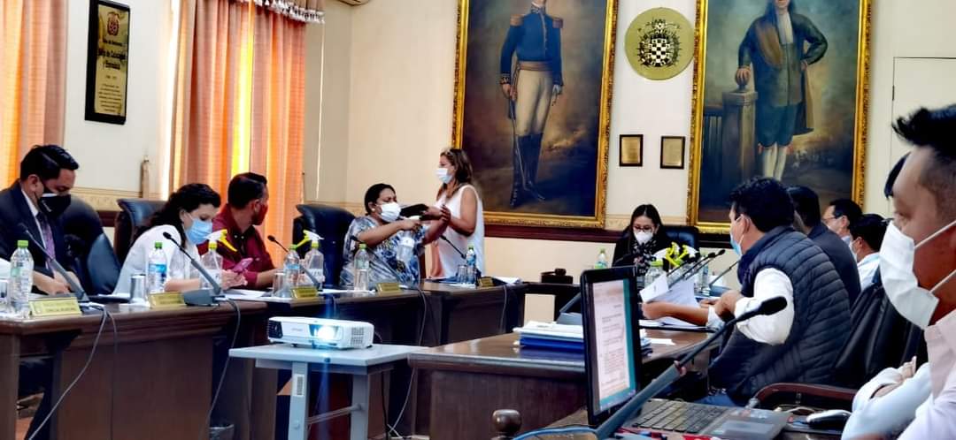 El acoso político del patriarcado y del colonialismo