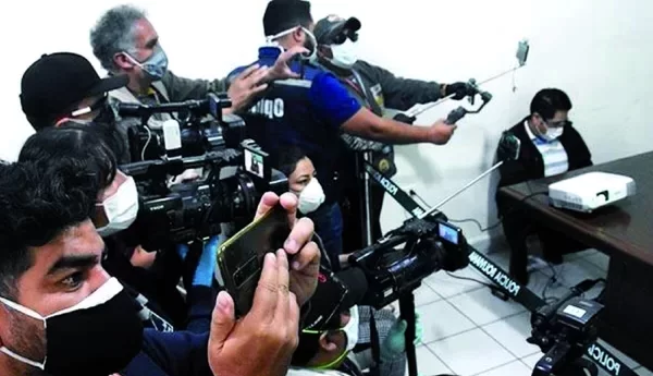 ¿Persecución política?