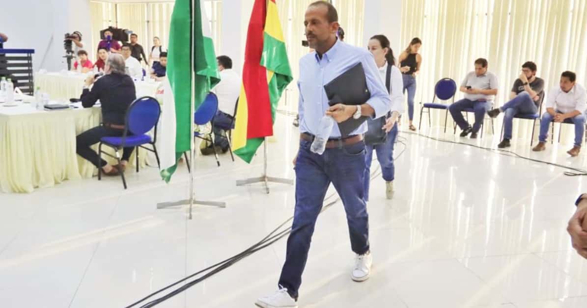 Cívicos no pueden defender propuesta de Censo 2023 y abandonan mesa de diálogo