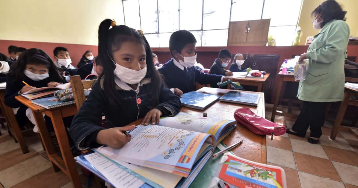 Análisis de la nueva malla curricular educativa