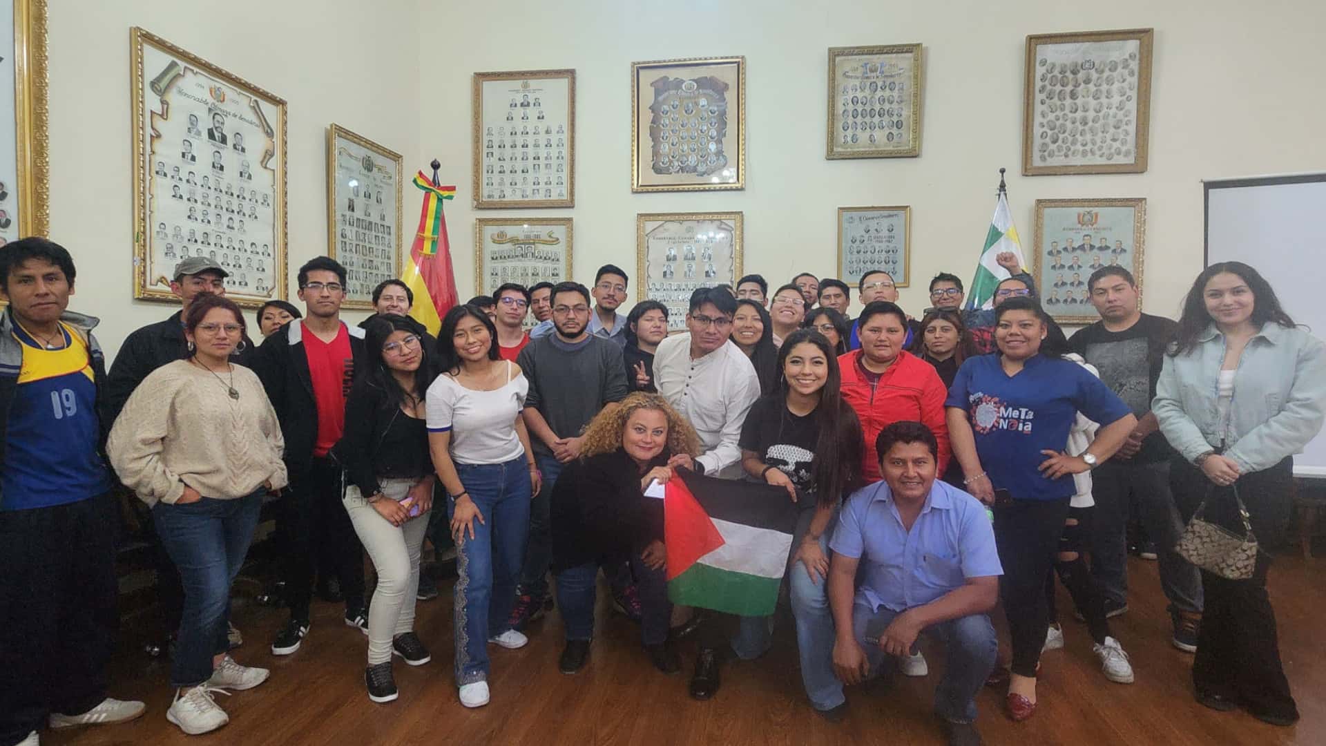 El desafío de la juventud boliviana: resistir el fascismo y defender el proceso de cambio